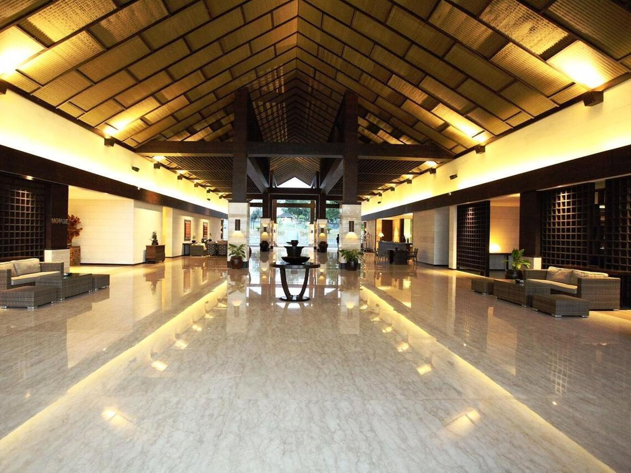 Grand Luley Manado Hotel Exterior photo