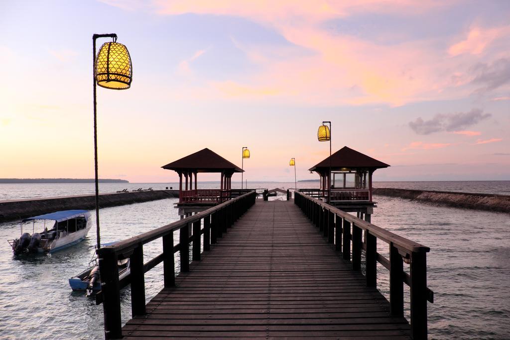 Grand Luley Manado Hotel Exterior photo